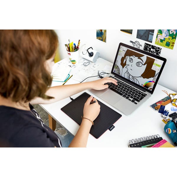 One By Wacom (Medium) - ArtStore Online